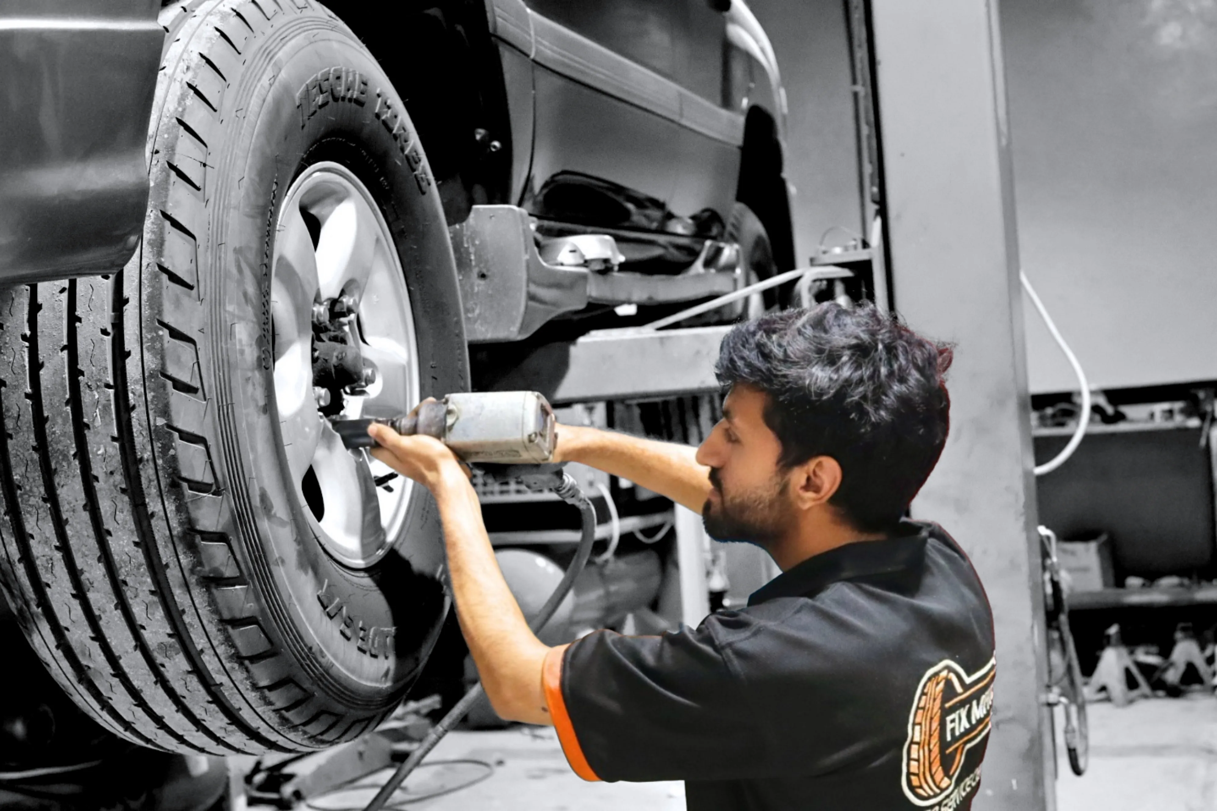 cheap car garage umm al quwain